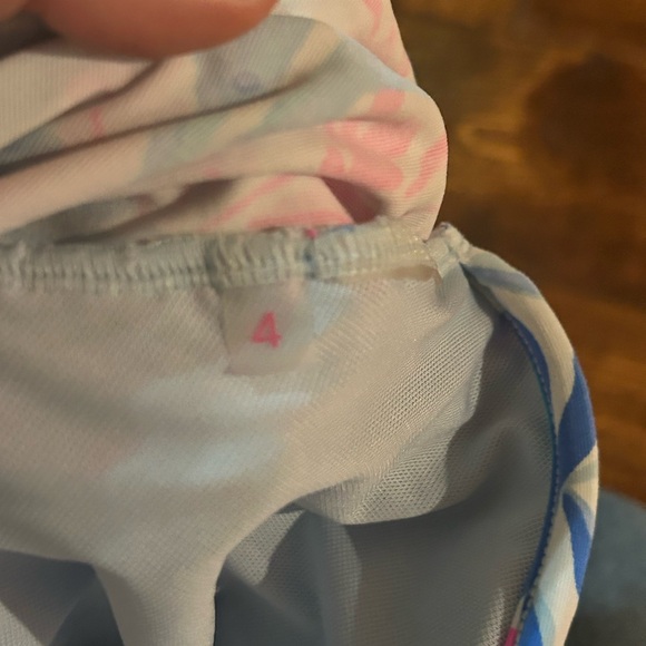 Lilly Pulitzer Kaleidoscope Halter Swimsuit Top size 4 - Picture 3 of 3